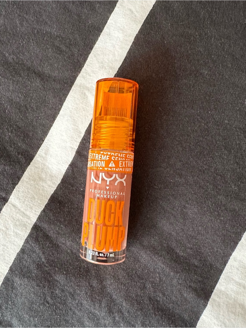 NYX PROFESSIONAL MAKEUP, Duck Plump High Pigment Lip Gloss, Plumping lip gloss